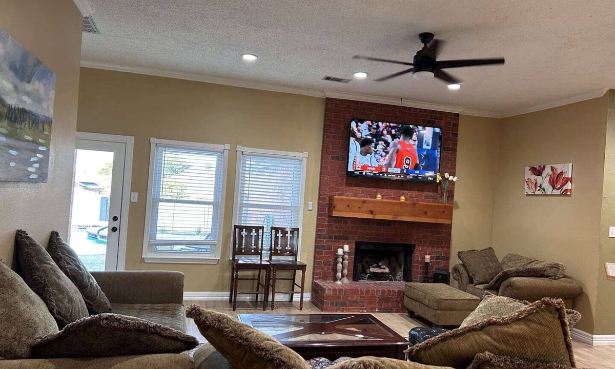 McKinney House | Spacious 4BR McKinney house w/pool, patio, BBQ