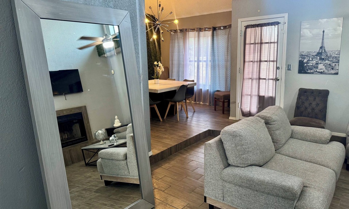 Biggs Field House | Spacious 5-bedroom house in enjoyable El Paso with AC