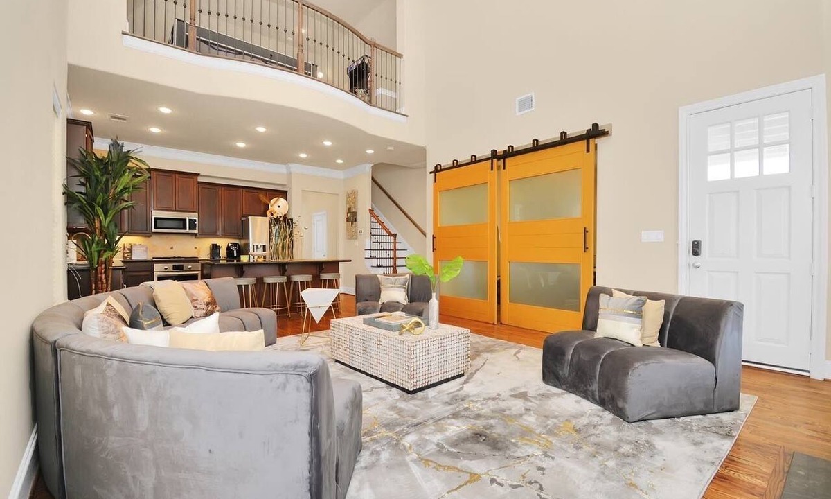 Spring Branch Central House | Spacious and Lux 2 BR With Game Room & Hot Tub + Gated Community