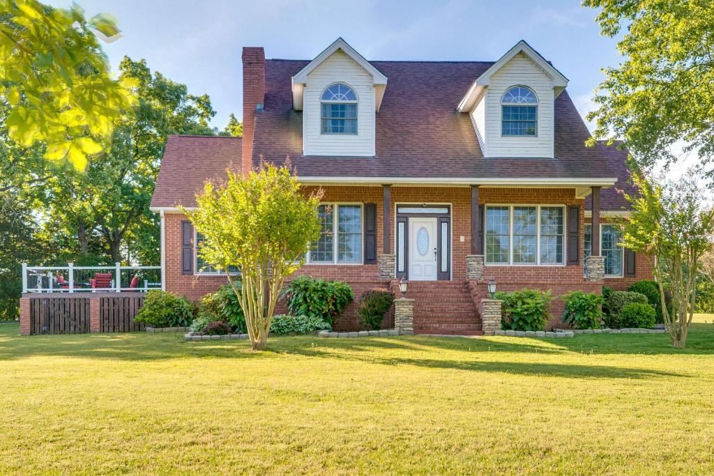 Greenbrier House | Spacious Greenbrier Vacation Rental on ~ 4 Acres!