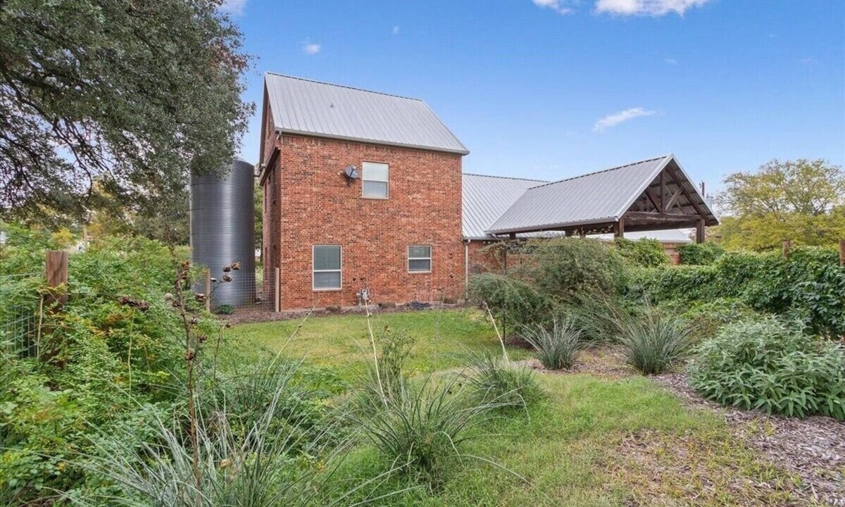 Waco House | Spacious modern 4 bedroom house -downtown Waco near Silo District