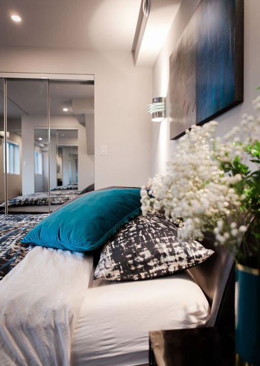 Wallace Emerson Apartment | Spacious One Bedroom Apartment in Bloordale.