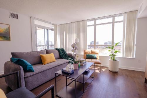 CityPlace Apartment | Spacious Parkview 2Bed 2Bath Free Parking