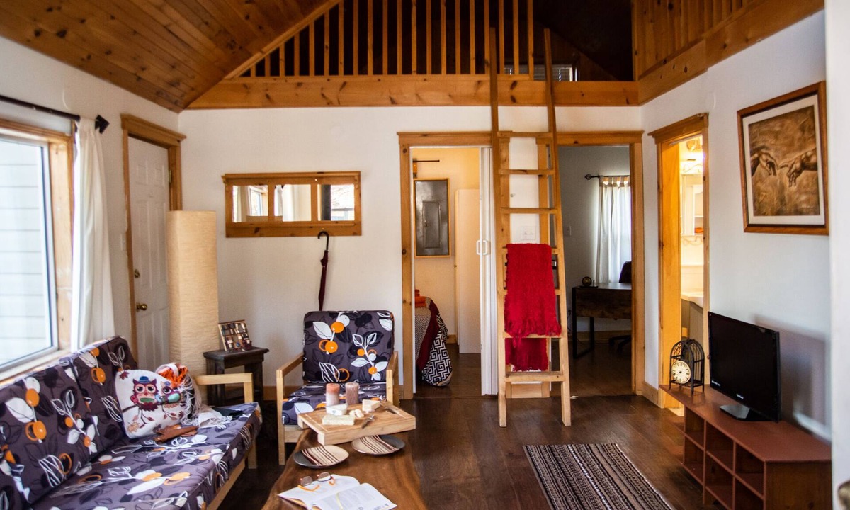 Bishop Corners Ski Chalet | Starsview Cottage - Myers Cave Resort