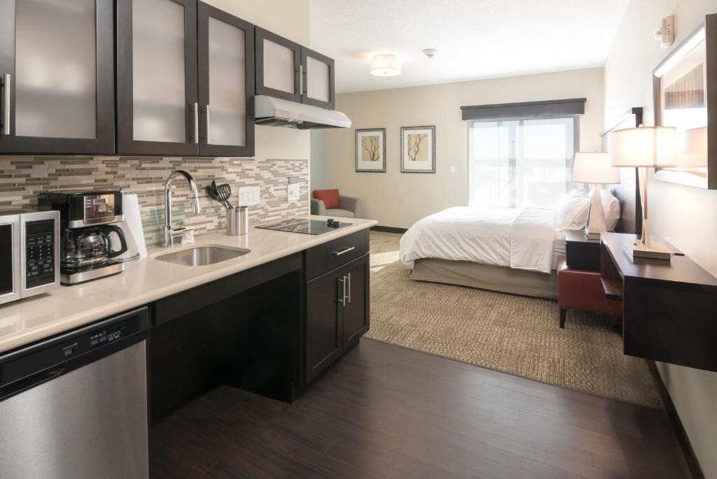 Saskatoon Hotel | Staybridge Suites - Saskatoon - University by IHG