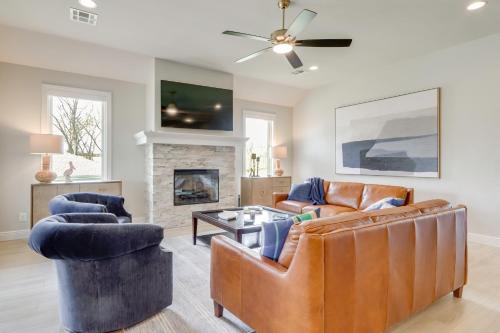 Afton House | Steps From the Water! Grand Lake Getaway w/Patio