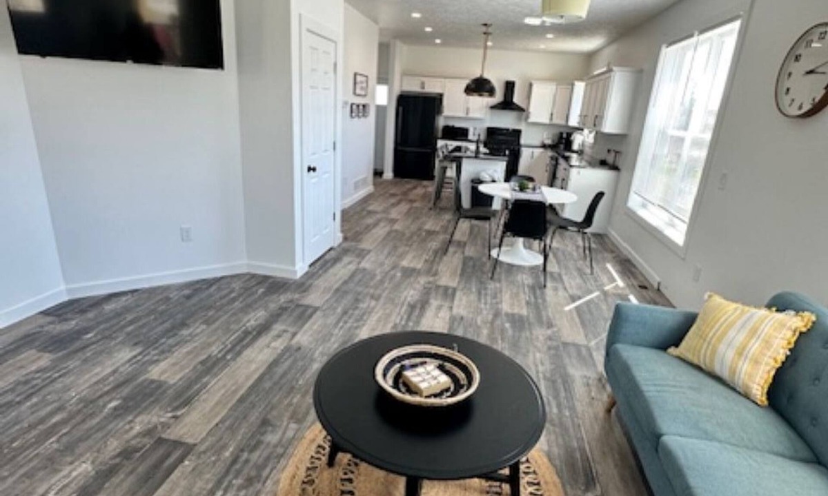Smyrna House | Stones Throw