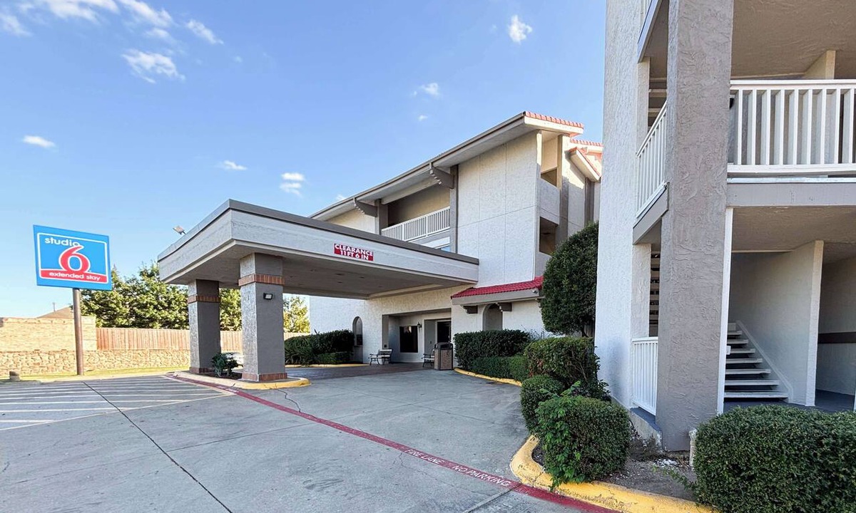 Las Colinas Hotel | Studio 6 Irving, TX – DFW North
