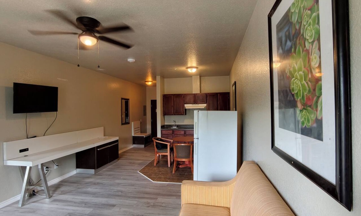 Harker Heights Hotel | Studio 7 By Capital O Killeen I-14