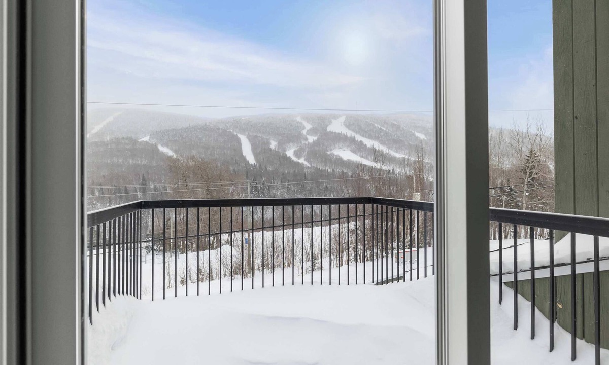 Notre-Dame-Auxiliatrice-de-Buckland Apartment | Studio de Ski | Studio Mont du Midi