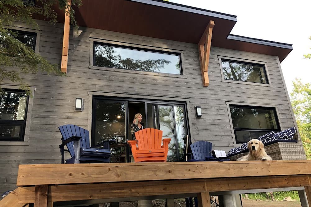 McDougall Cabin | Stunning Lakeside Cabin in McKellar, Ontario - The Ultimate Glamping Getaway Destination
