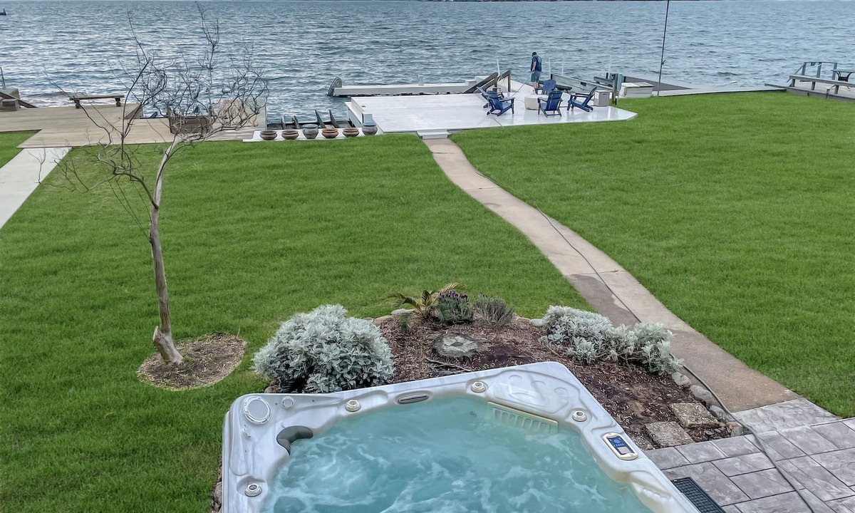 Montgomery House | Stunning waterfront location w/views & lakeside deck; weekly discounts!