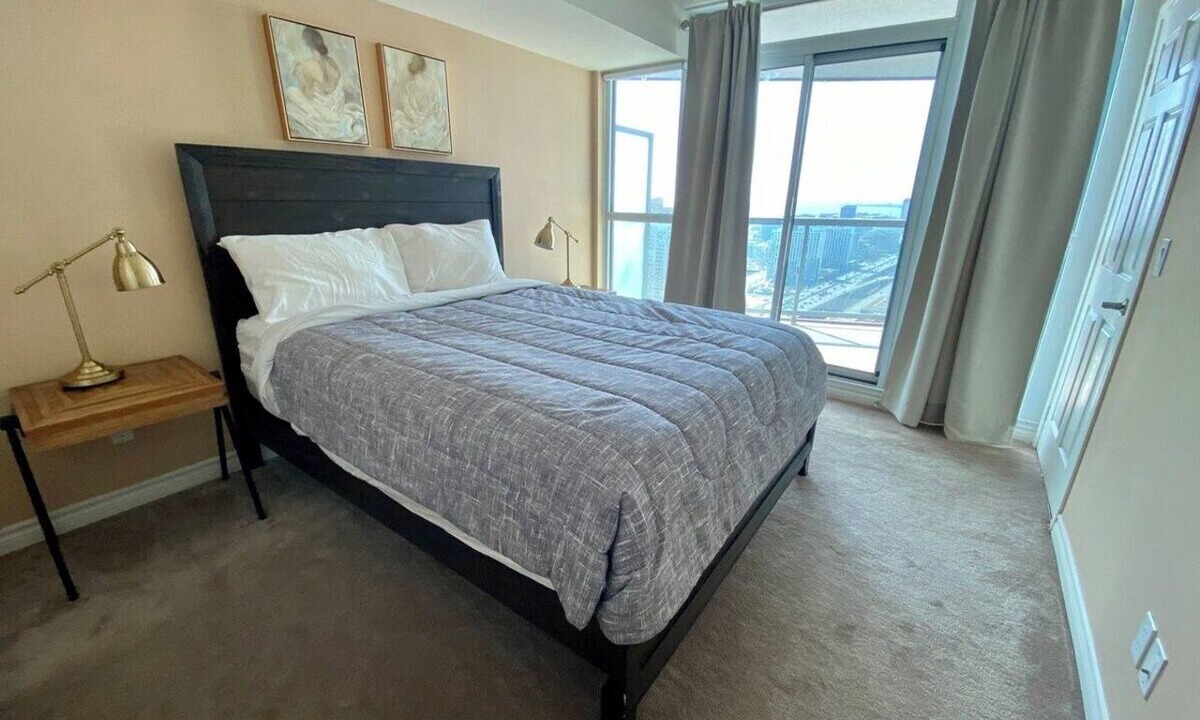 Central Waterfront Apartment | Stylish 1 Bedroom Condo with Unobstructed CN Tower View
