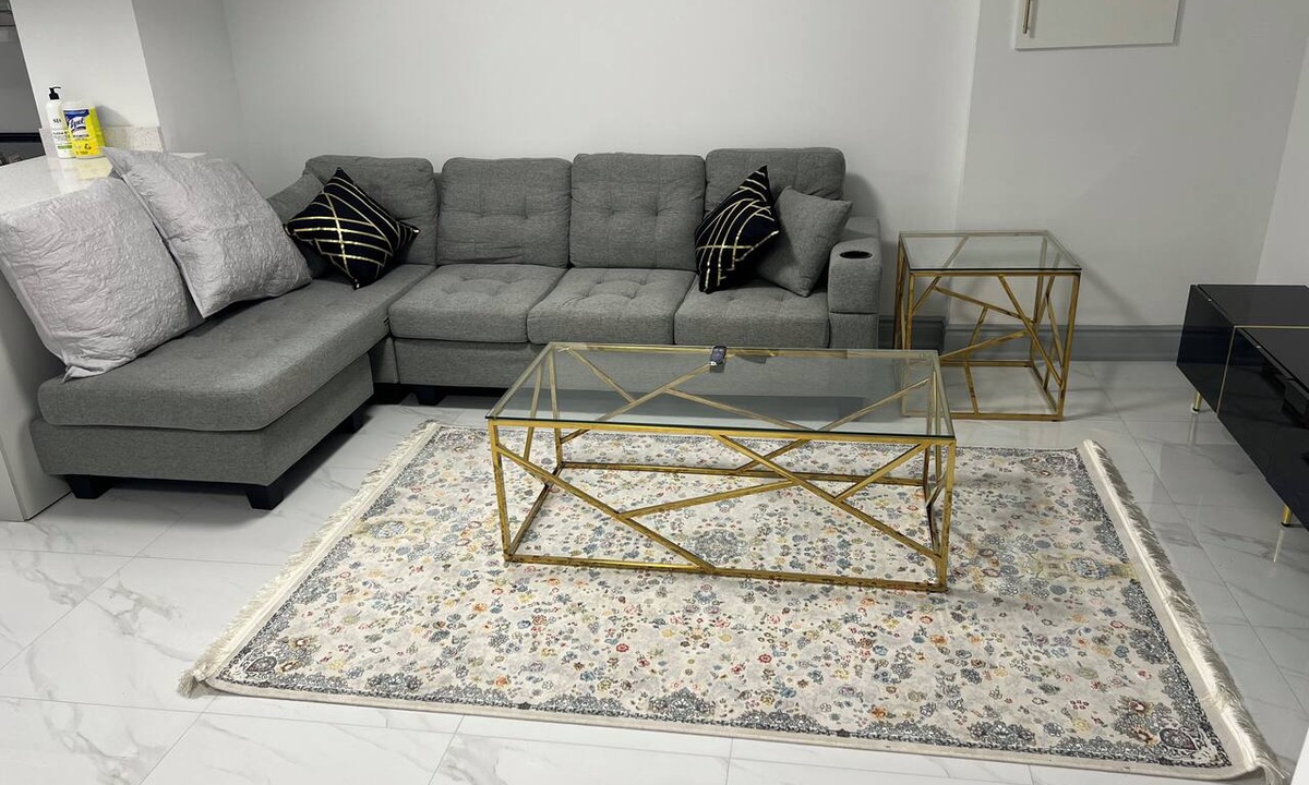 Unionville Apartment | Stylish 1BR + Den Apartment | Sleeps 5 | Separate Ent. & Comfort with Parking