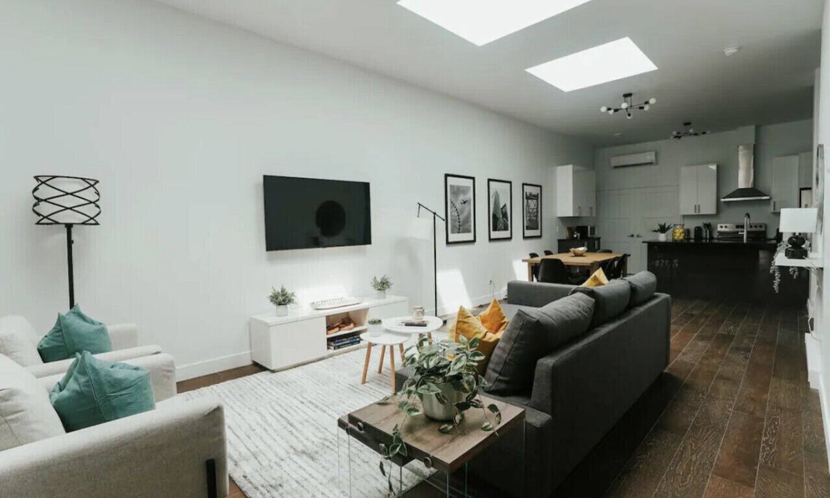 La Petite-Patrie Apartment | Stylish and bright 2bdr near St-Hubert Plaza