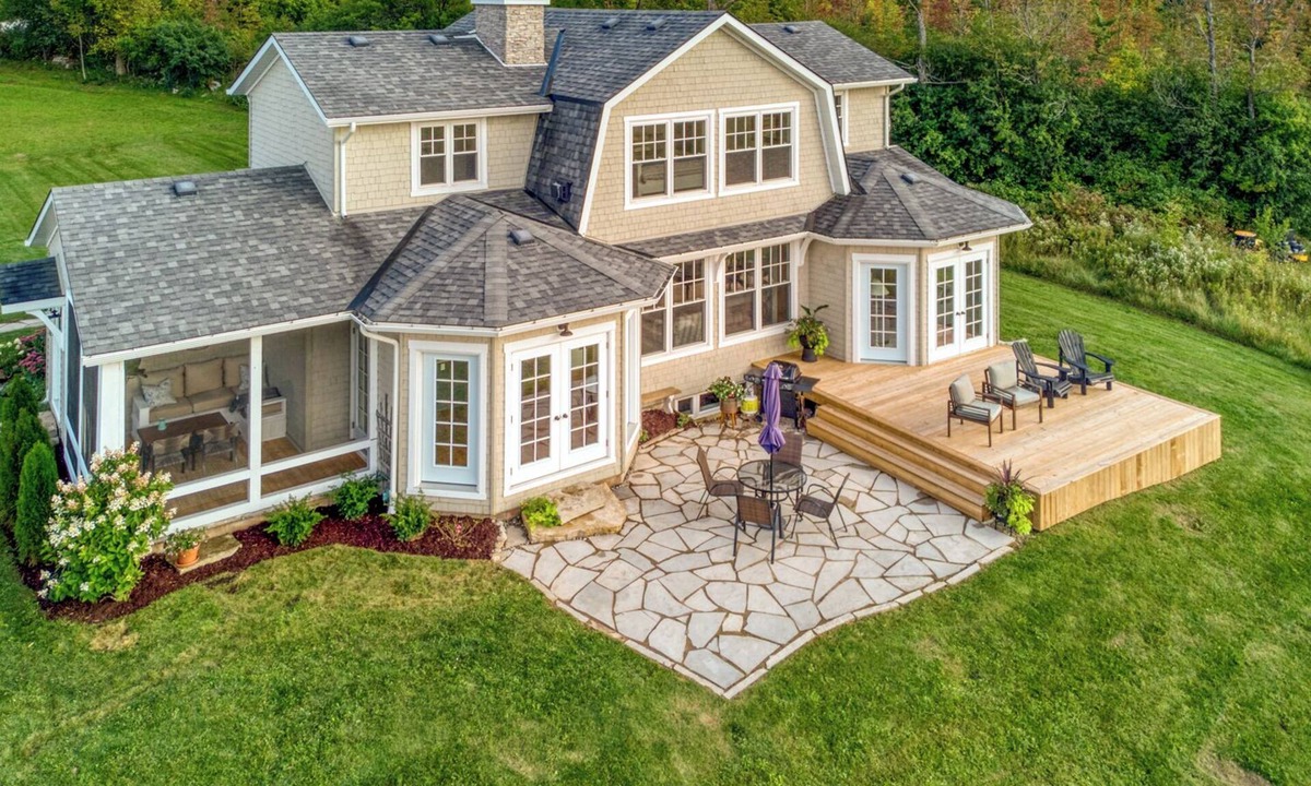 Meaford House | Stylish Capecod Country Villa on 35 beautiful acres