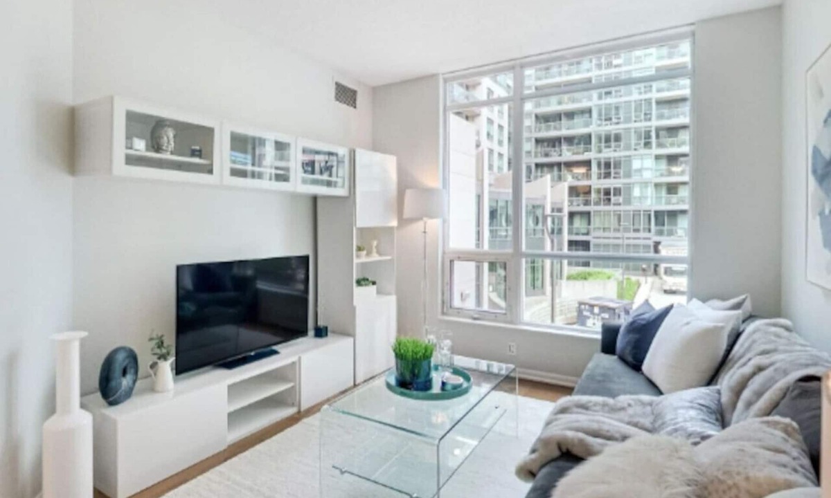Fort York Condo | "Stylish Central 1BR Condo - Perfect City Escape!