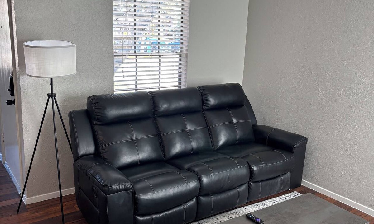 North Arlington Apartment | Stylish Comfort in Arlington’s Entertainment District!