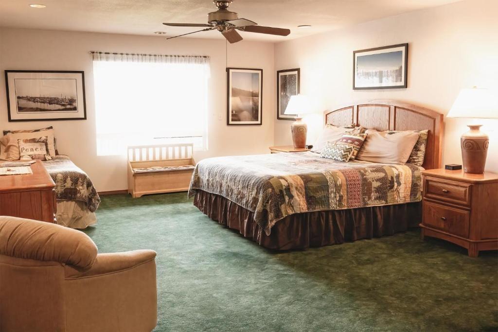 Haines House | Suite 2 Lynn View Lodge