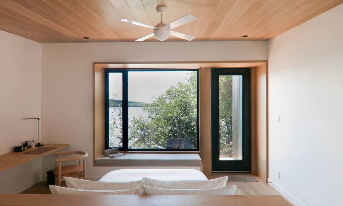 Algonquin Highlands Cabin | Sunrise Soaker at Dimensions | Cabin Four | Meals Included
