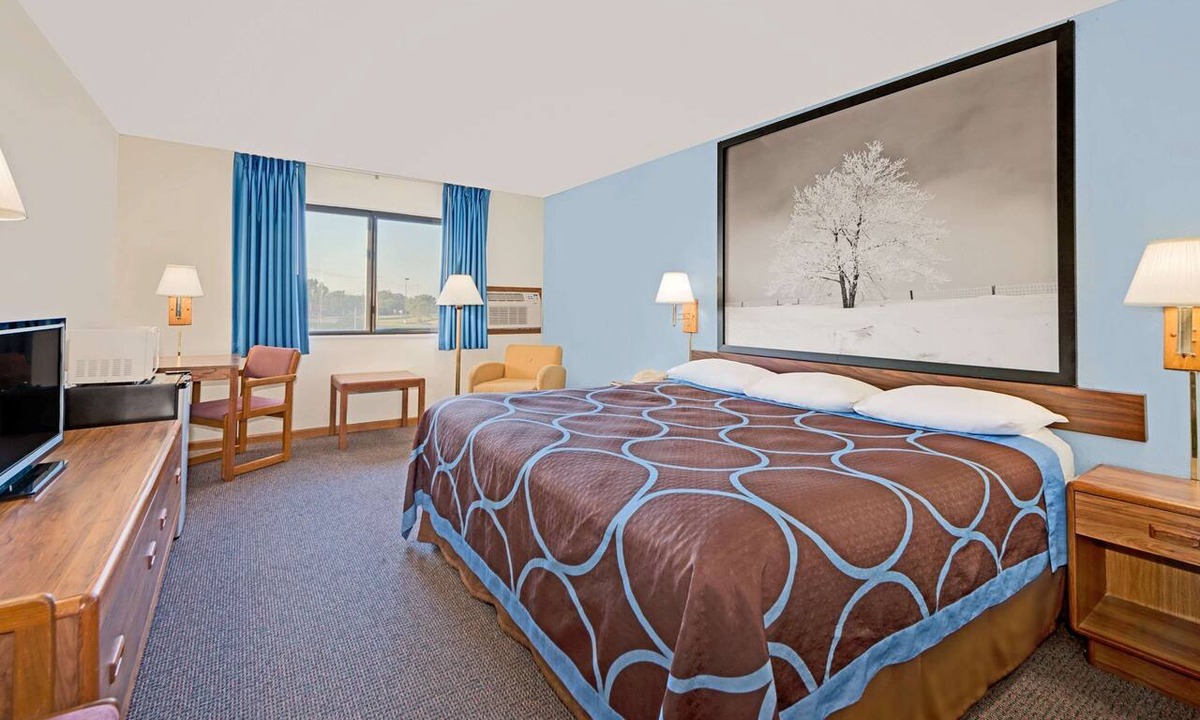 Centerville Hotel | Super 8 by Wyndham Centerville