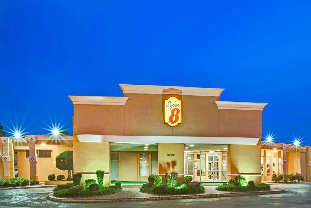 Norman Hotel | Super 8 by Wyndham Norman