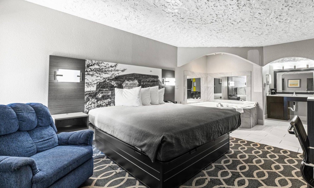 Norman Hotel | Super 8 by Wyndham Norman West OK