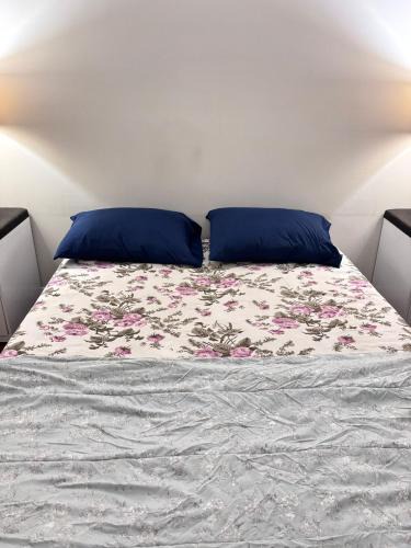 Fletchers Creek South House | Superior Room Near Toronto Pearson Airport