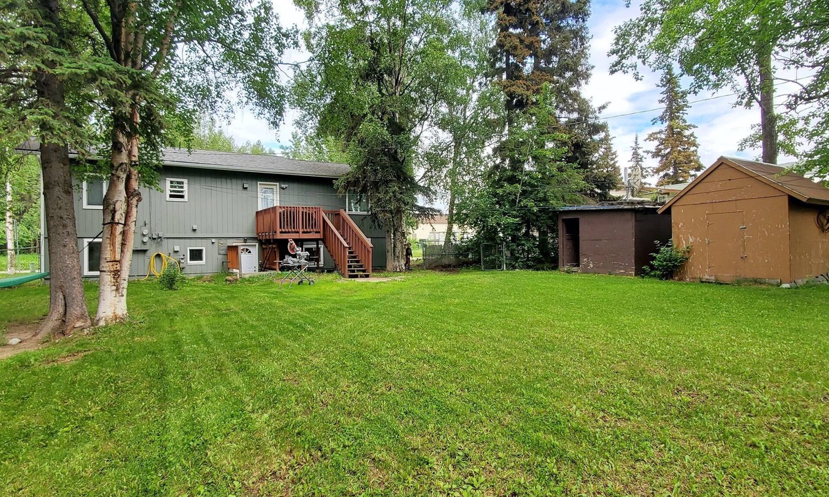 Taku - Campbell House | Taku Area duplex with yard and campbell creek trail
