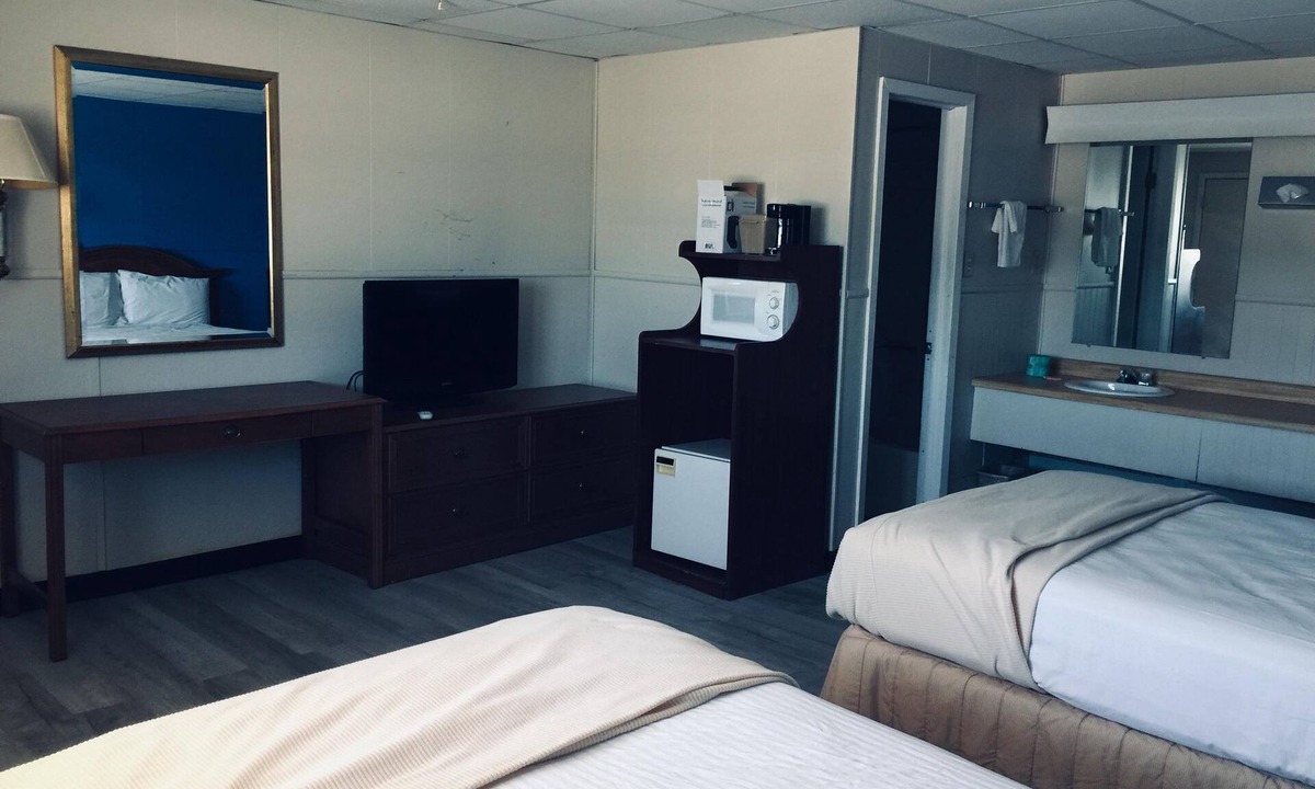 Shenandoah Hotel | Tall Corn Inn