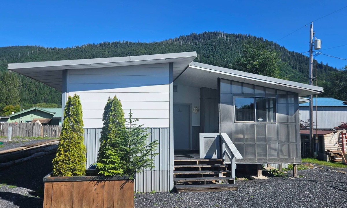 Craig Apartment | 'The Bunkhouse' Apt. Suite E 3 bedroom