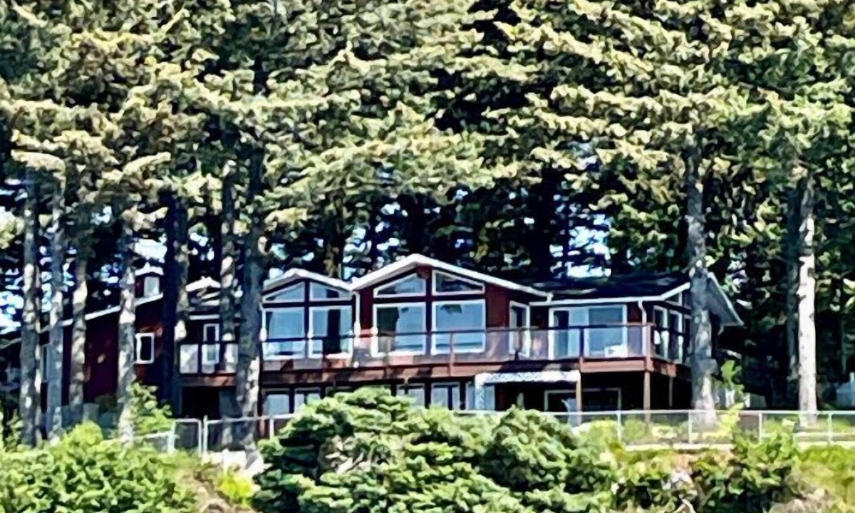 Kodiak House | The Captain's View