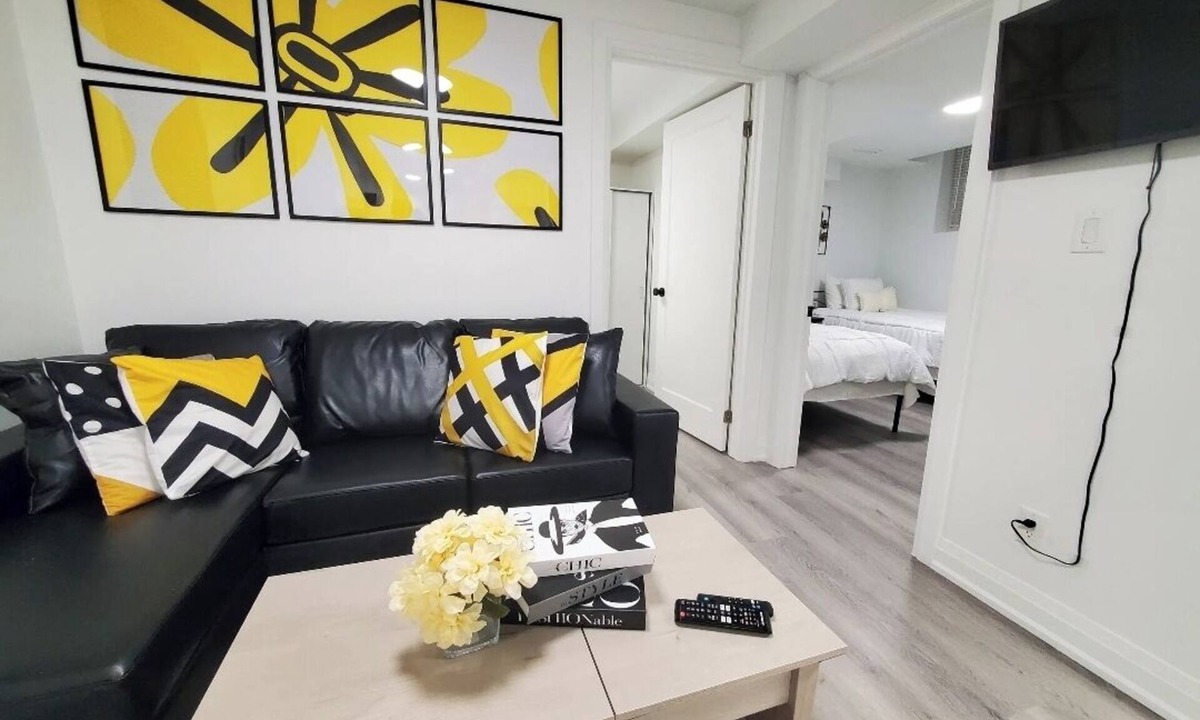 Brampton Apartment | The Chic Retreat - For Your Modern Comfort & Style