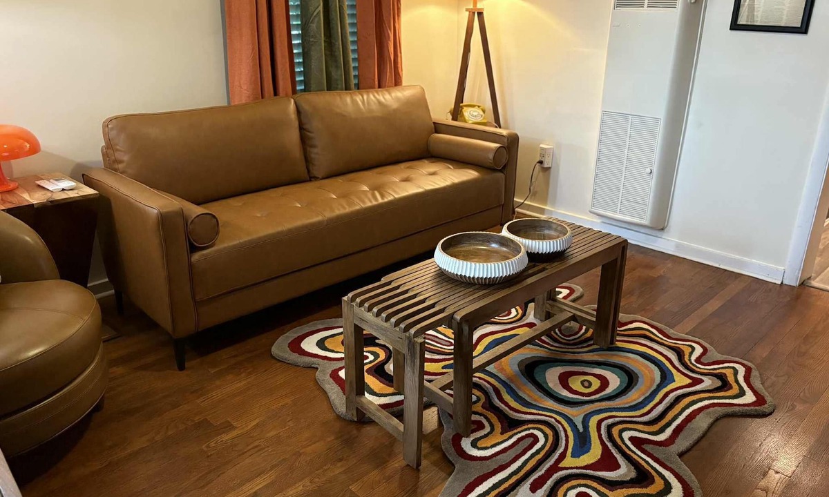 Memphis Apartment | The Claiborne Suite