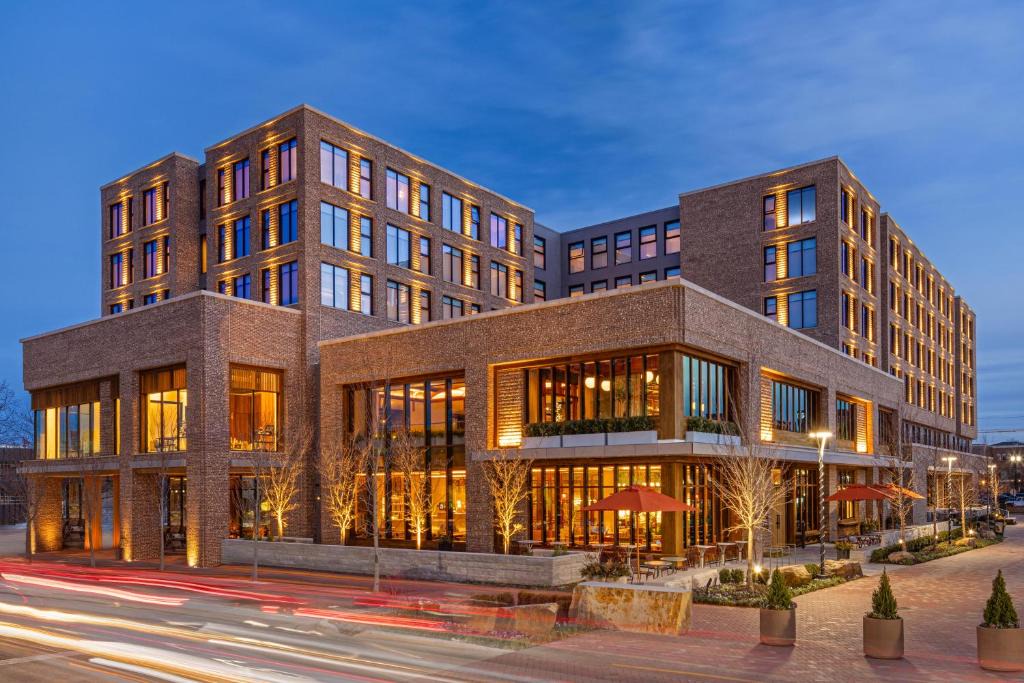 Downtown Hotel | The Compton
