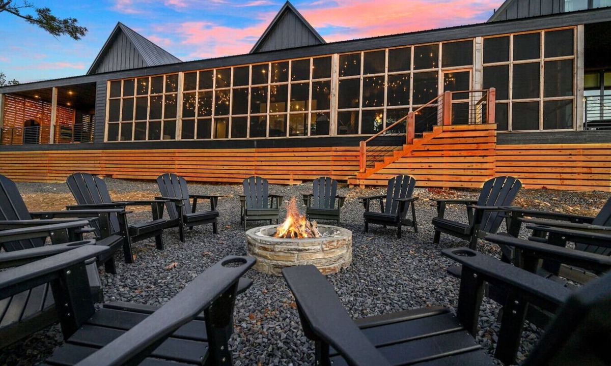 Pickens Cabin | The George · Sleeps 22: Screened Deck + Balcony & Gameroom