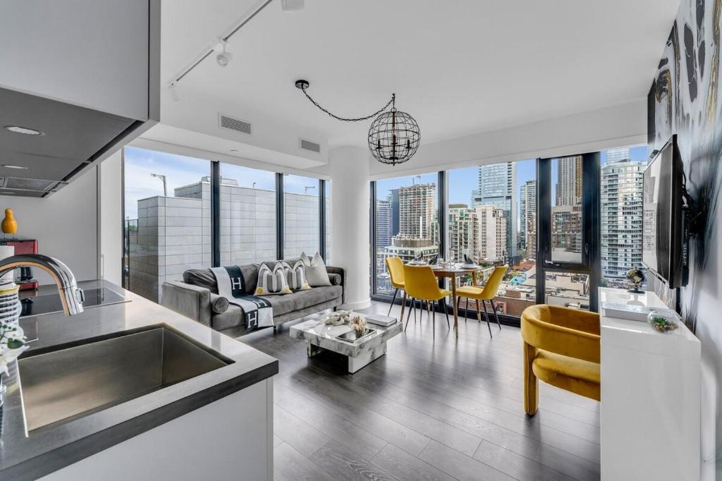 Bloor-Yorkville Apartment | The Gilded Feather Yorkville!