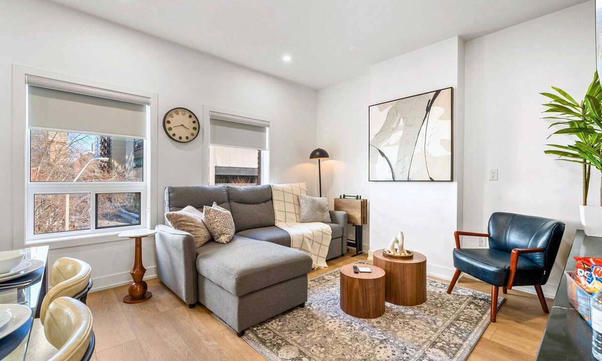 Grange Park Hotel | The McCaul | Group Suite Near Baldwin Village