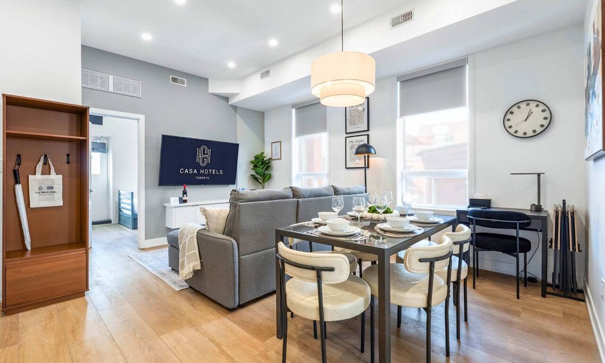 Grange Park Hotel | The McCaul | Spacious DT Suite Walk to Kensington