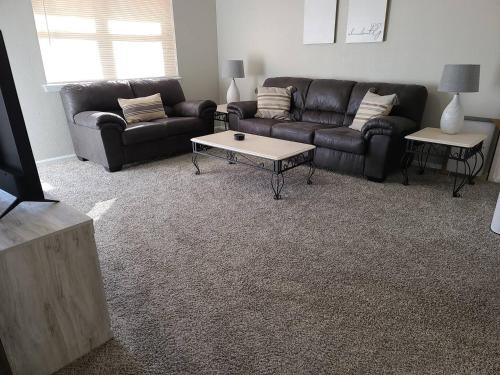 Clovis Apartment | The Oasis - C