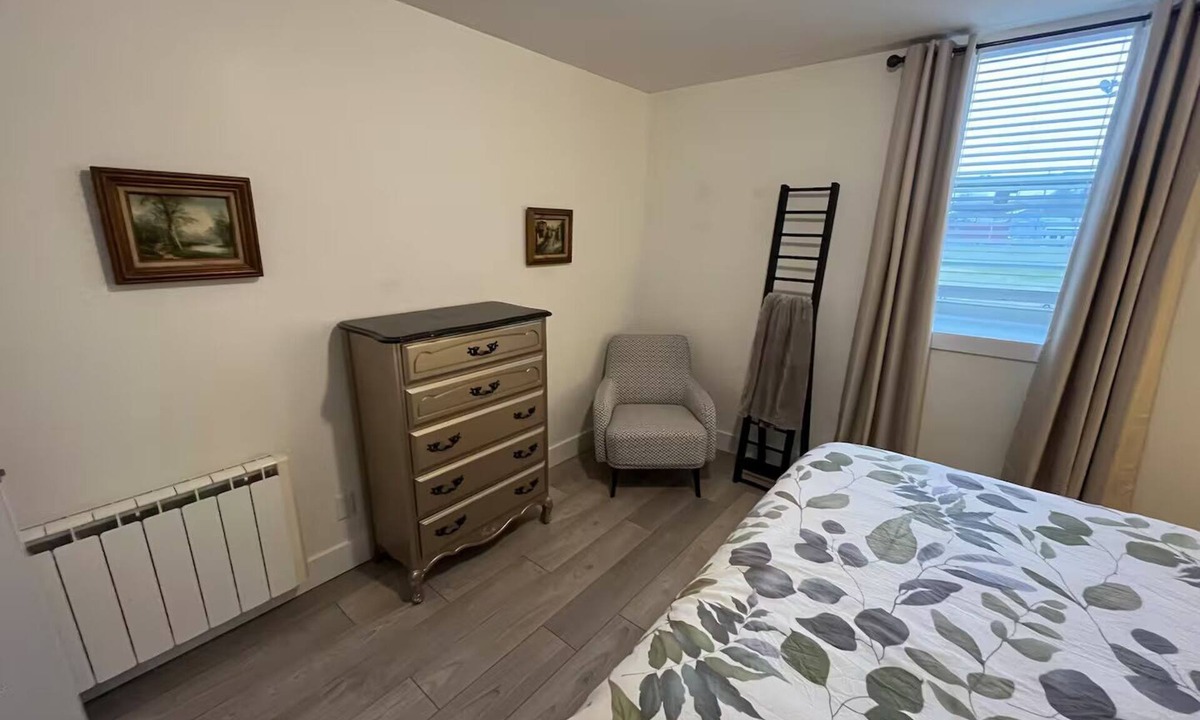 Spencerville Apartment | The “Old School” Historic Town Free Parking