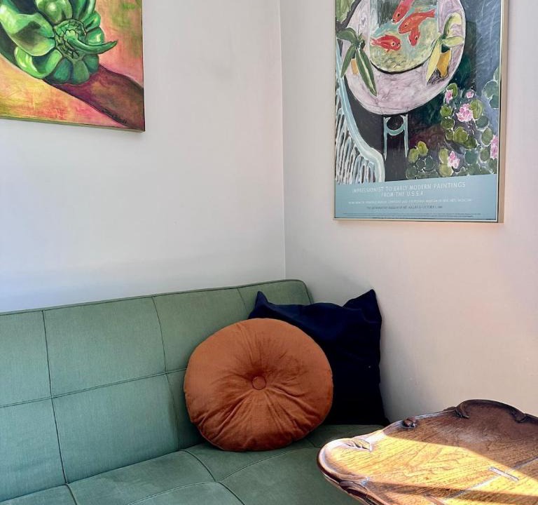 Port Hope Apartment | The Walton Cozy and Charming, Steps to Downtown