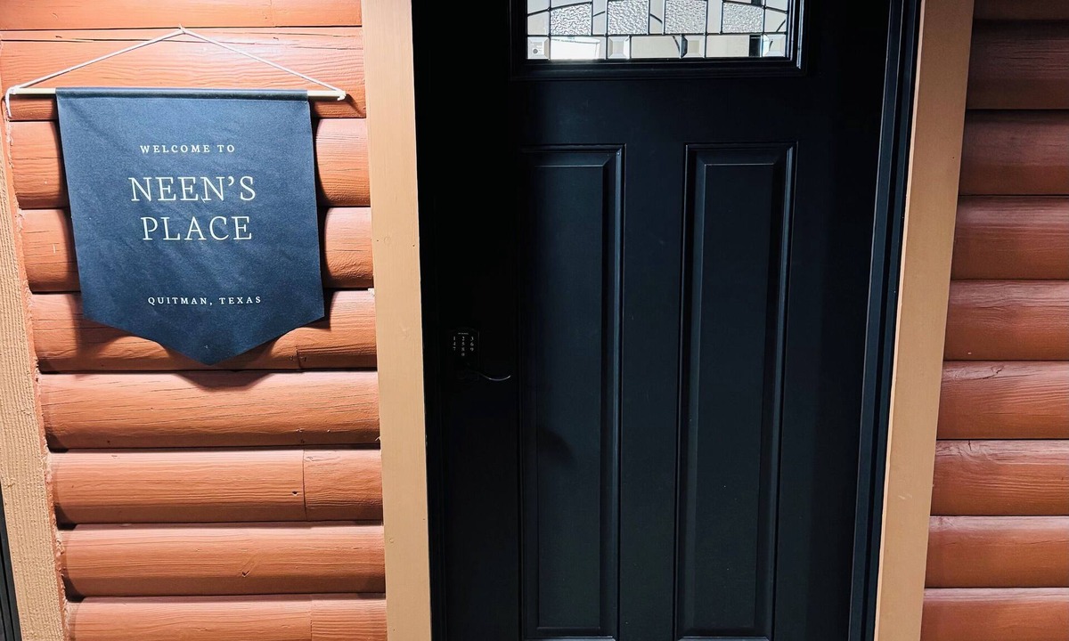 Quitman House | This special place is close to everything, making it easy to plan your visit.
