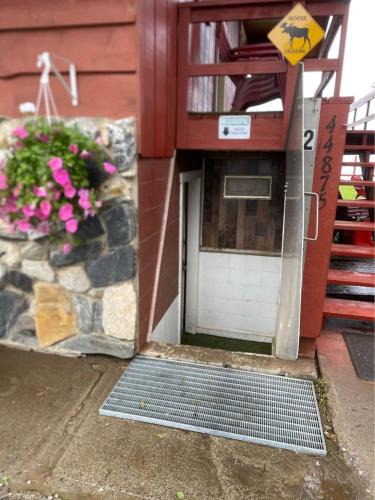 Salamatof Apartment | Tide Place - Bear Den
