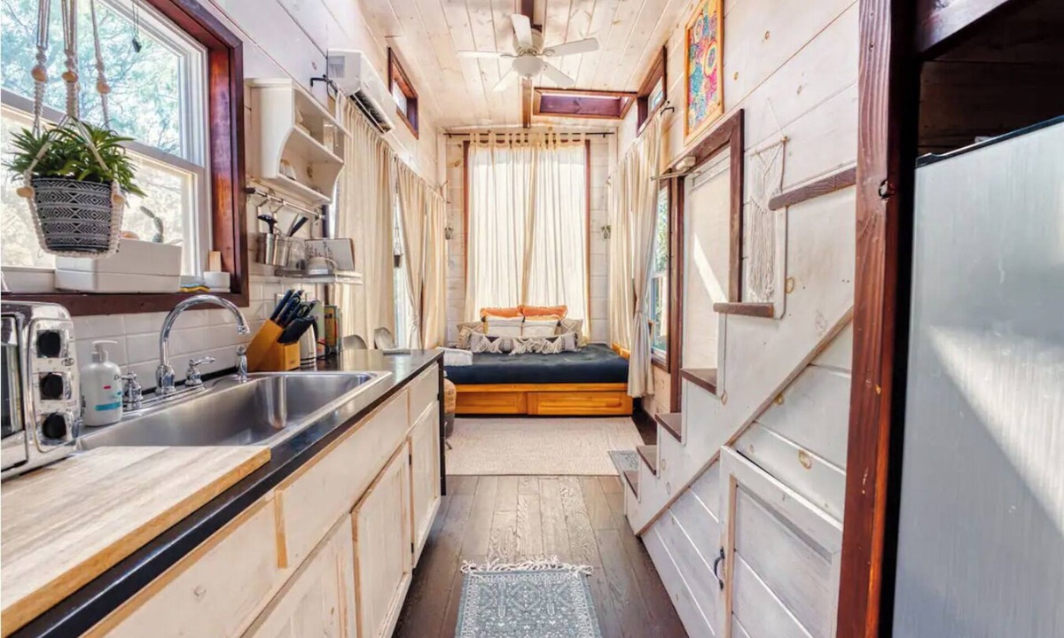Del Valle House | Tiny House On 5 Acres 20 min from Downtown Austin