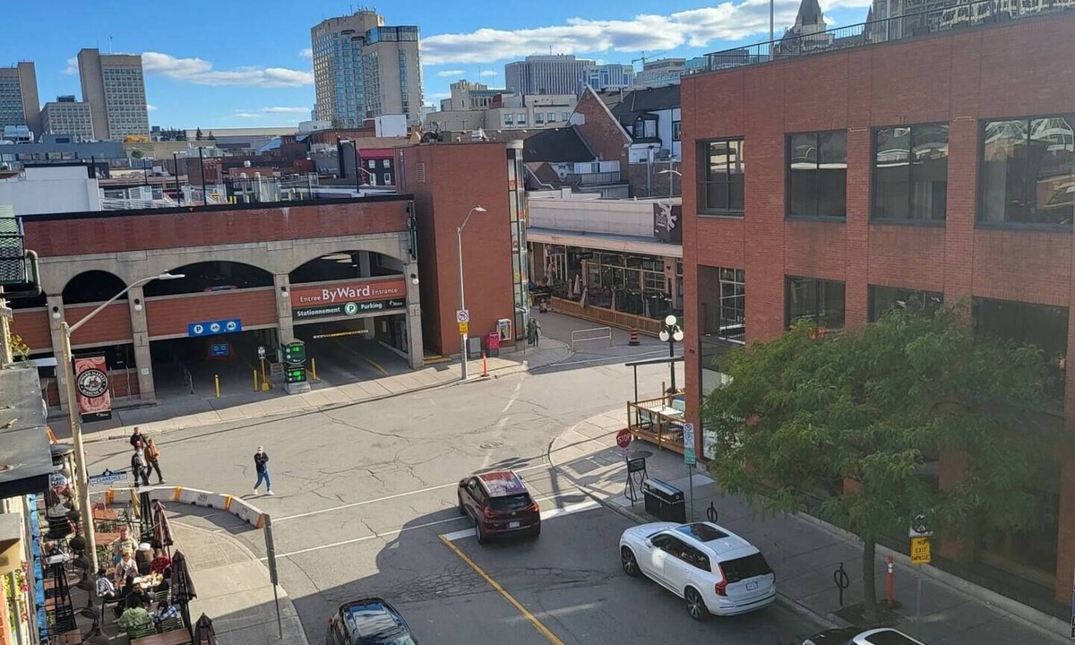 Lowertown House | Townhouse with Rooftop Patio in Byward Market