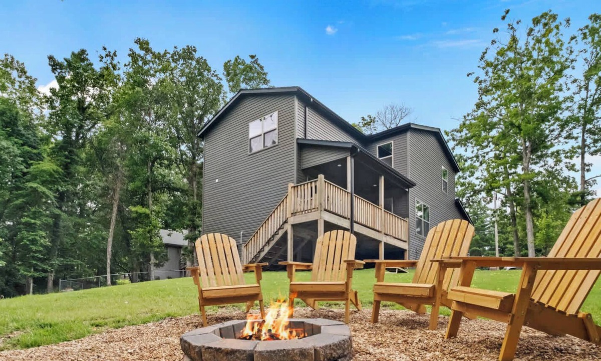 Bella Vista House | Trailside Home | Back 40 + OZ Trails Access