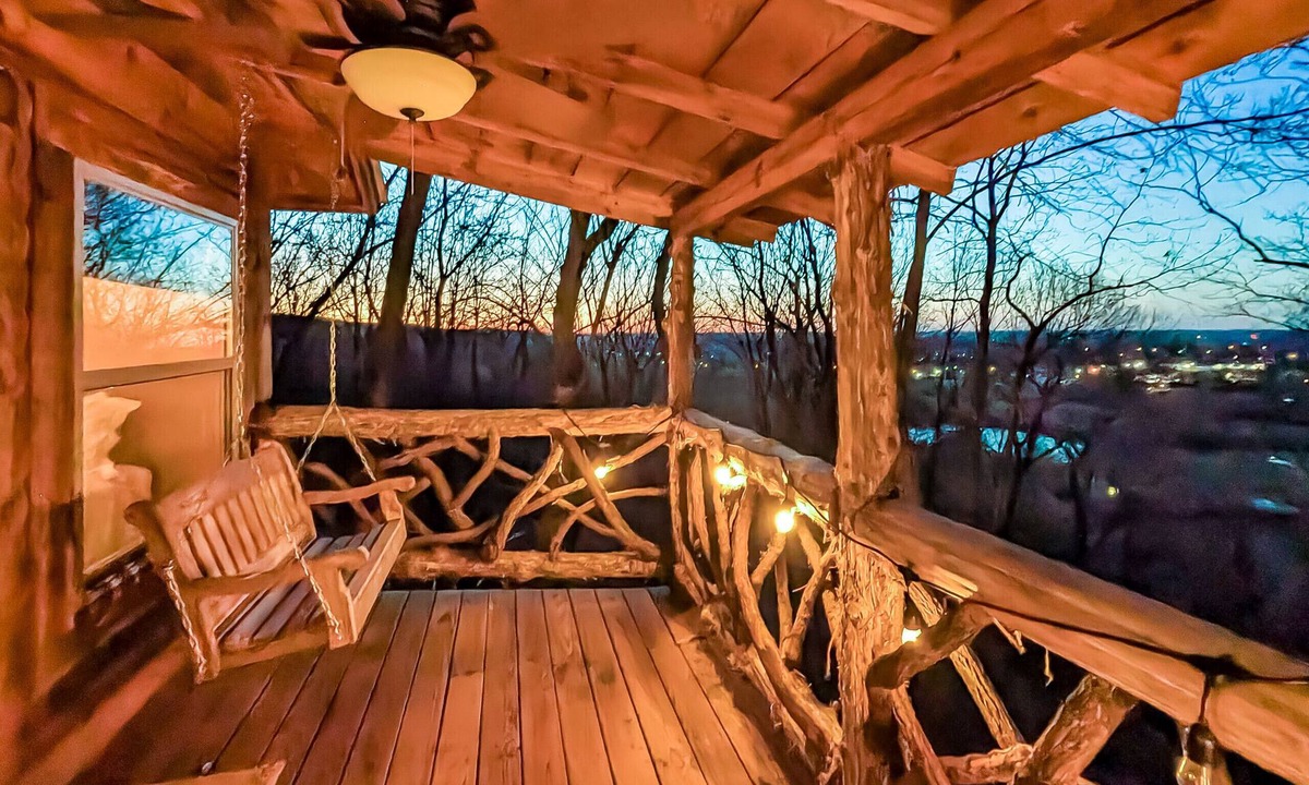 Mountain View Cabin | Treehouse Thyme - total privacy in woods
