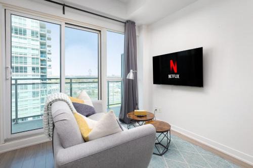 Humber Bay Apartment | Trendy 1BR Condo Steps to Toronto Waterfront
