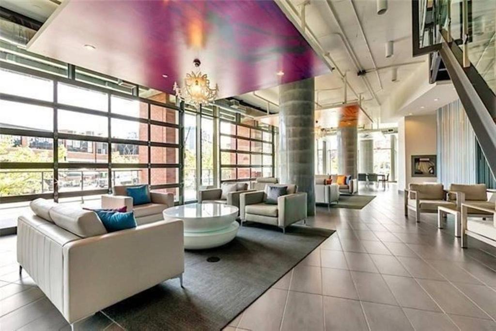 King West Village Apartment | Trendy, Executive Studio, in Downtown TO